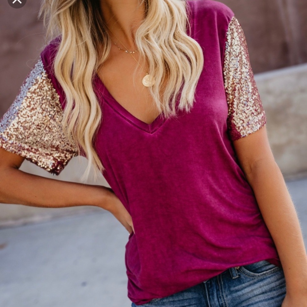 Vici Dolls v neck tee